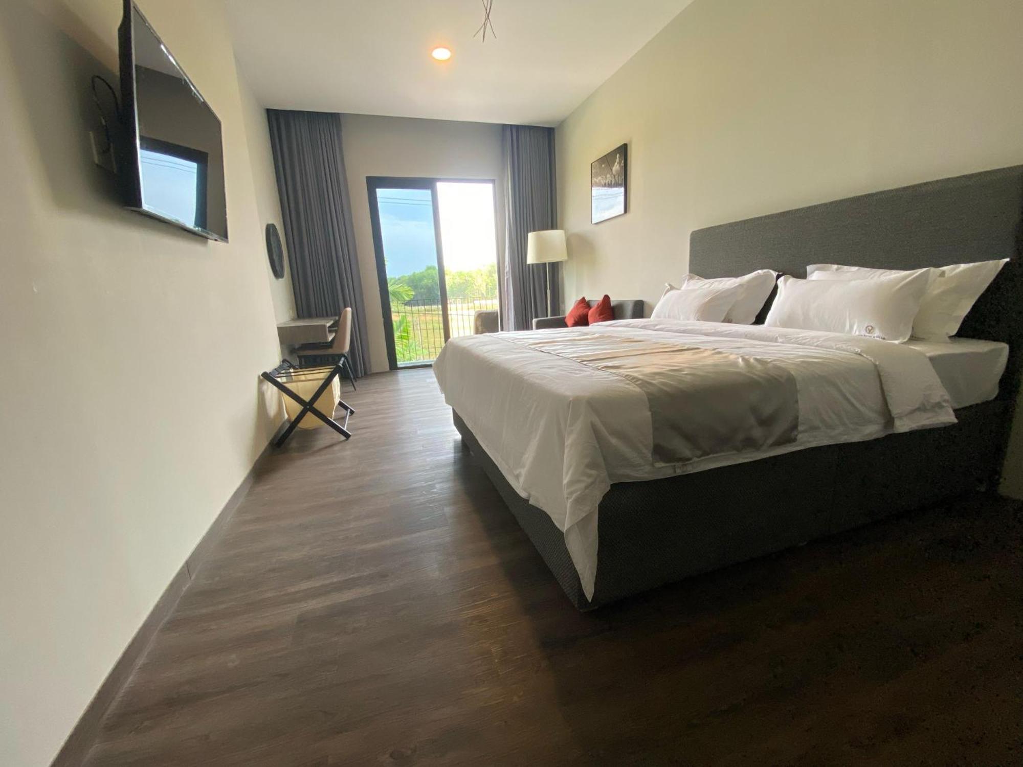 Onyx Hotel & Villa Tanjunguban 외부 사진