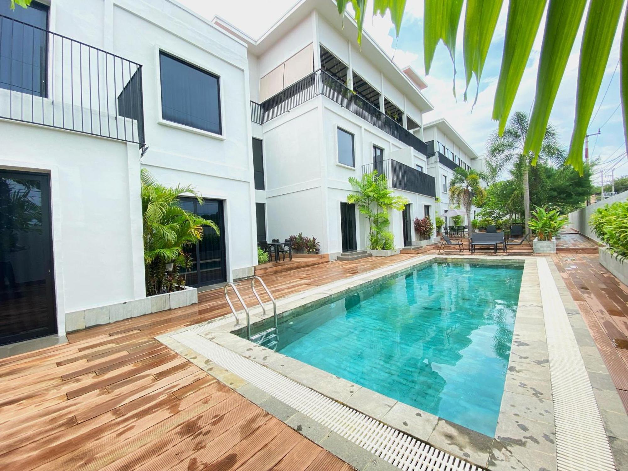 Onyx Hotel & Villa Tanjunguban 외부 사진