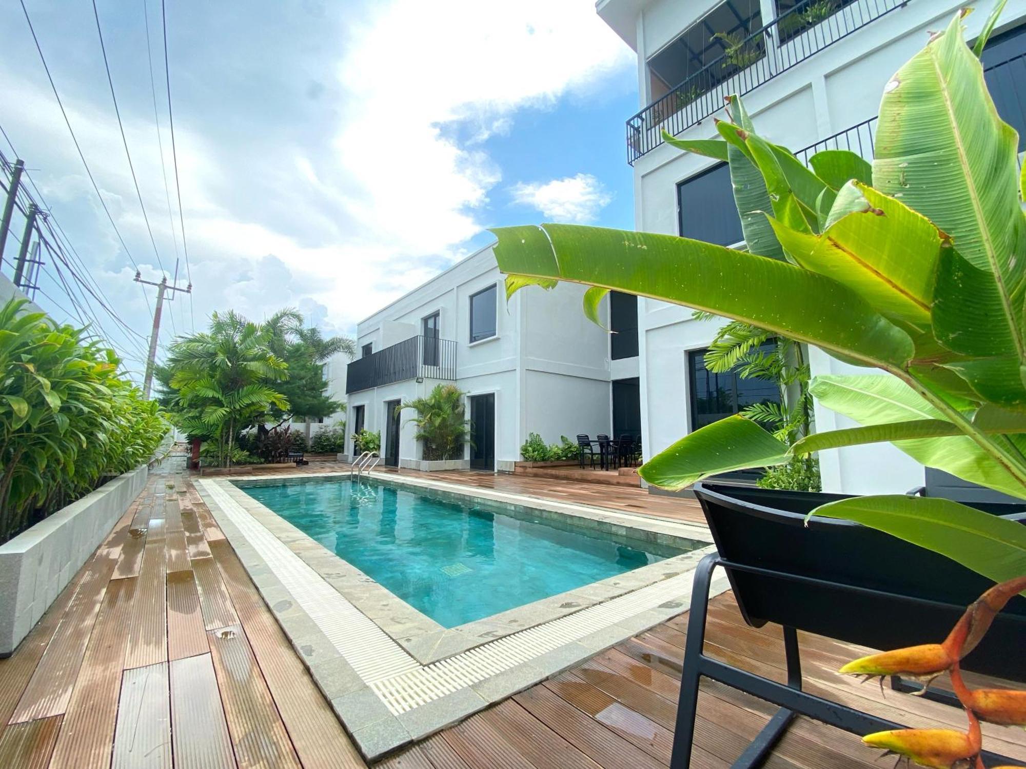 Onyx Hotel & Villa Tanjunguban 외부 사진
