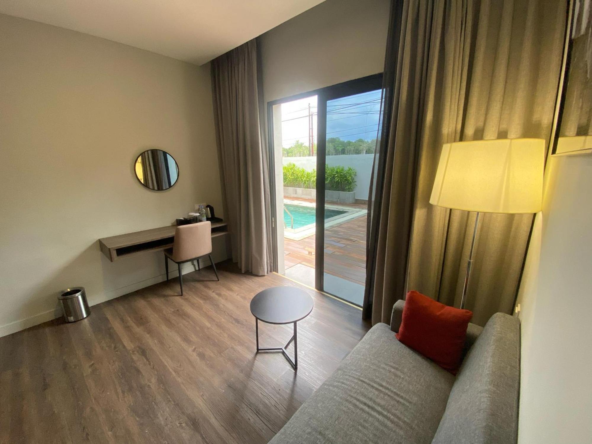 Onyx Hotel & Villa Tanjunguban 외부 사진